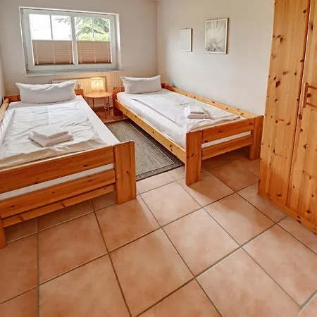 Fewo1846 - Am - Familienfreundliche Mit 2 Schlafzimmern, Terrasse Und Garten 公寓